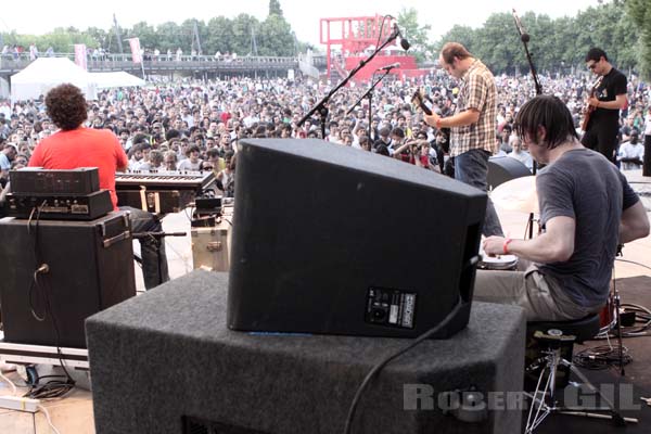 ONEIDA - 2010-06-05 - PARIS - Parc de la Villette - 